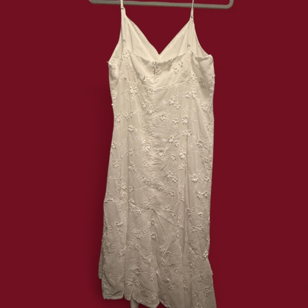 White Floral Lace Dress By Pol - Picture 2 of 3